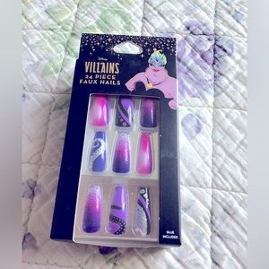 Disney Villains Ursula 24 Faux Nails New In Box